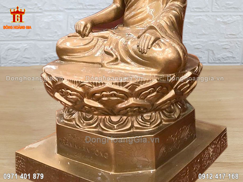 Thờ cúng tượng Phật Hoàng Trần Nhân Tông mang lại bình an cho gia chủ